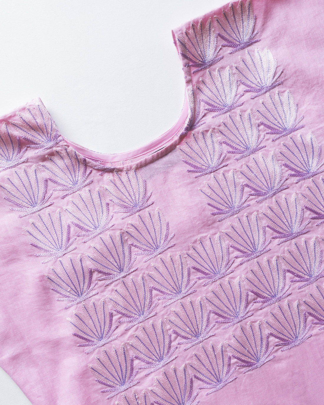 Huipil Largo Campo de Magueyitos Rosa Pastel