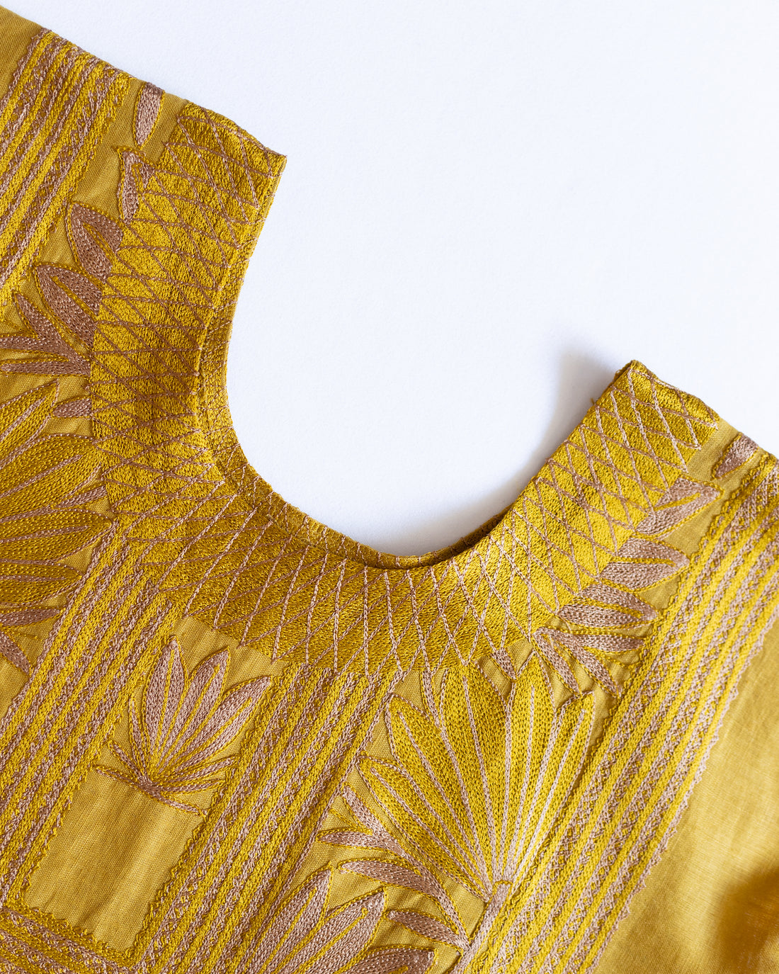 Huipil Magueyito Olivo Dorado