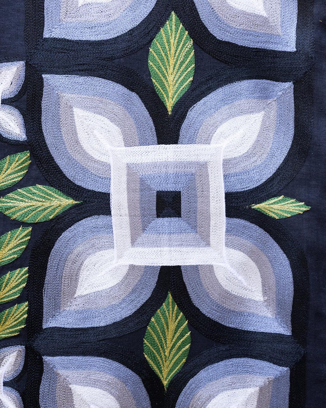 Huipil Largo Cuatro Pétalos Medianoche