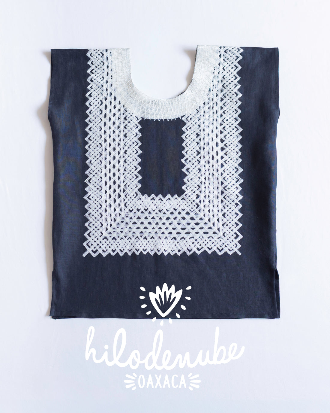 Huipil Panchito Negro / Marfil