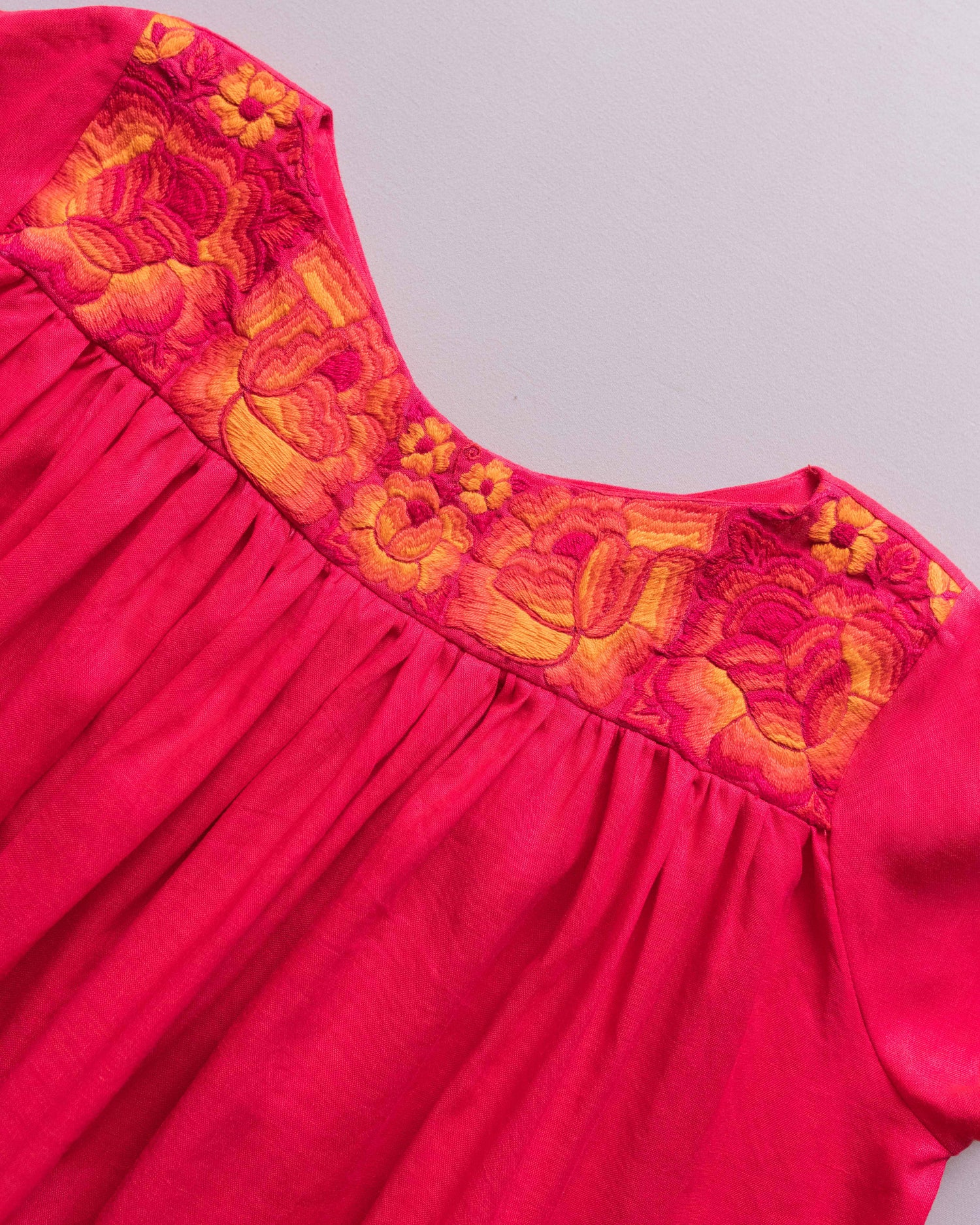 Vestido Flor de Mayo / Olanes Rojo