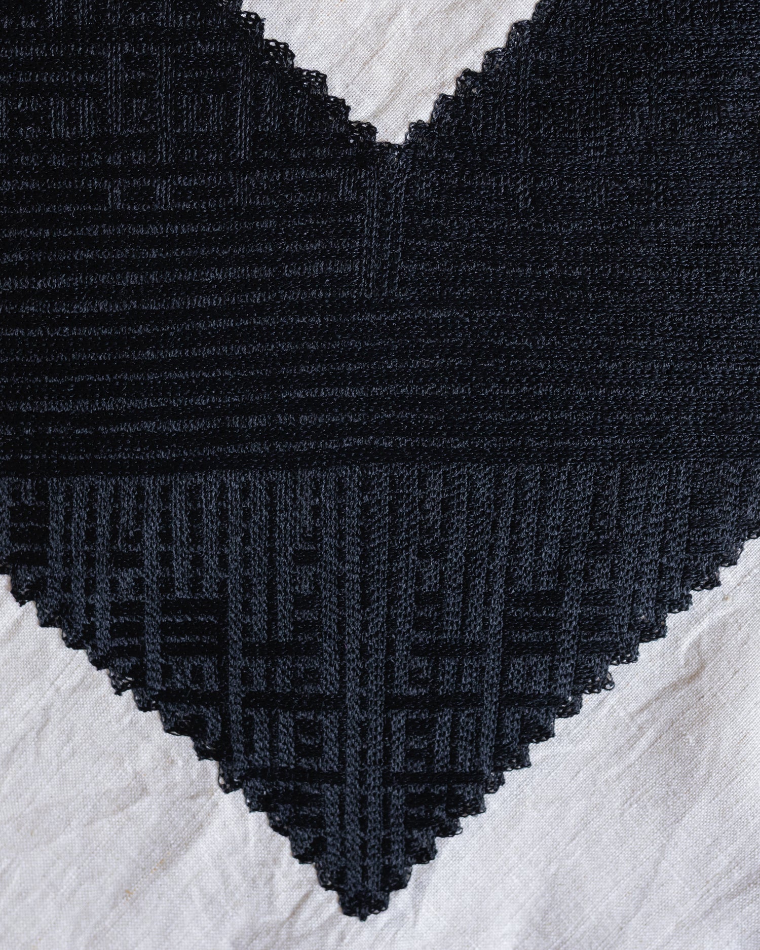 Huipil Diana Hueso / Negro