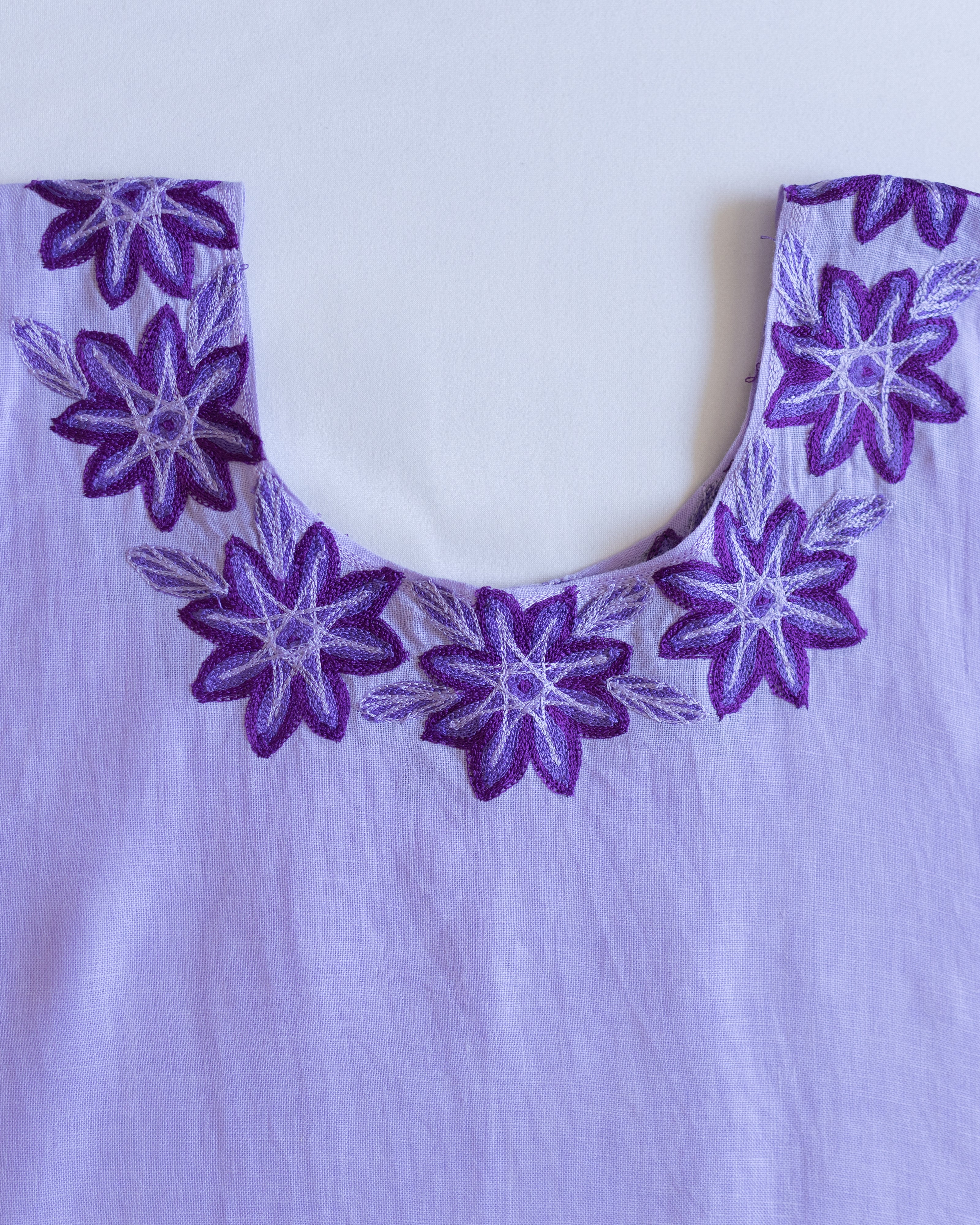 Huipil Silvia Antigua Lila