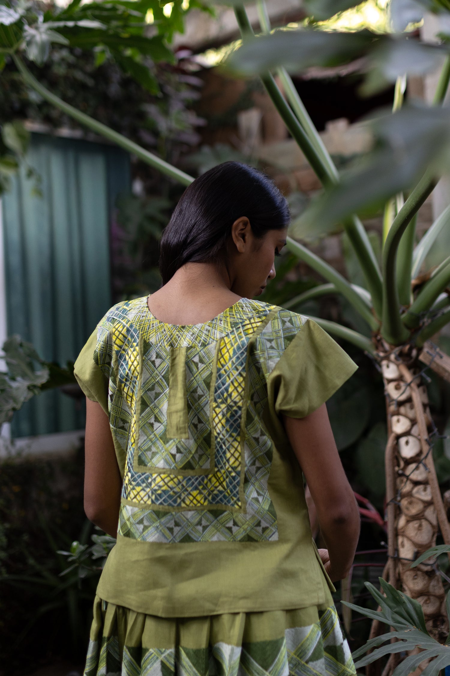 Traje Bordado de Tres Golpes de Cadenilla