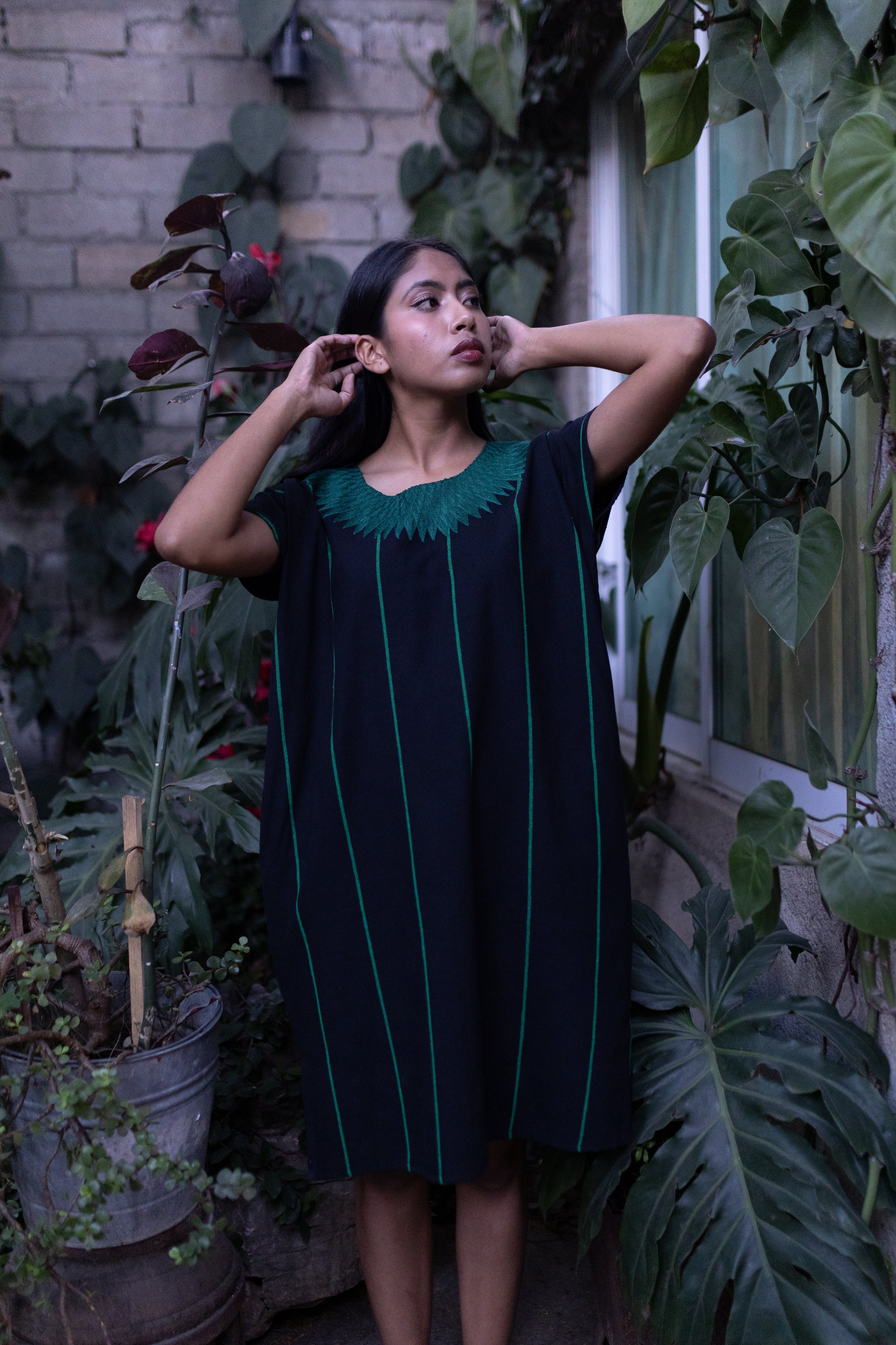 Huipil Largo Xëë Negro / Esmeralda