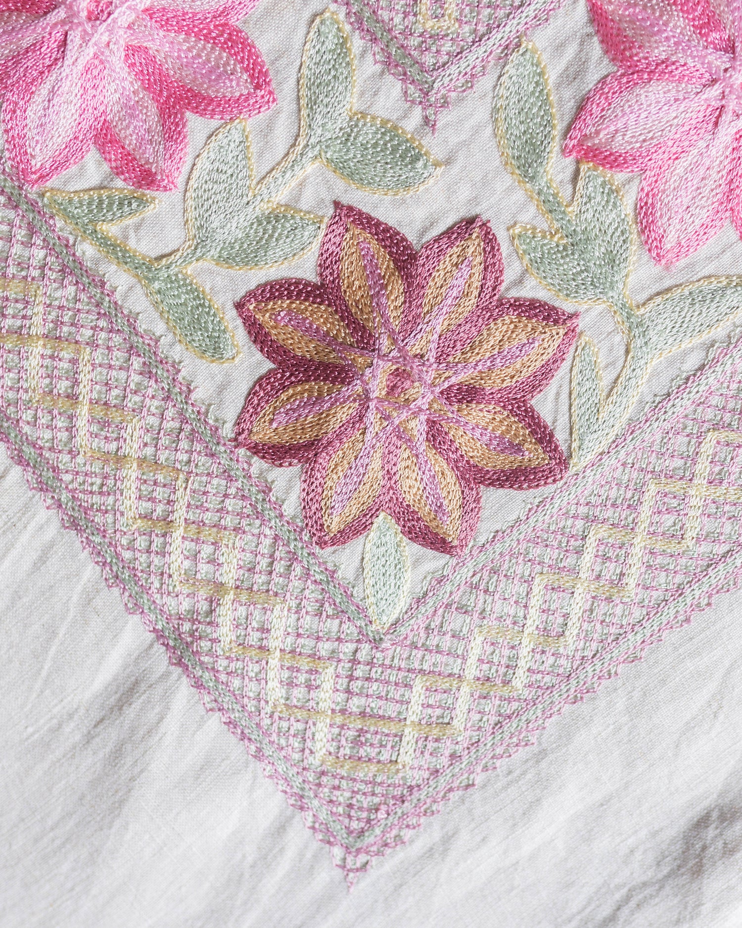 Huipil Flor Antigua Beige