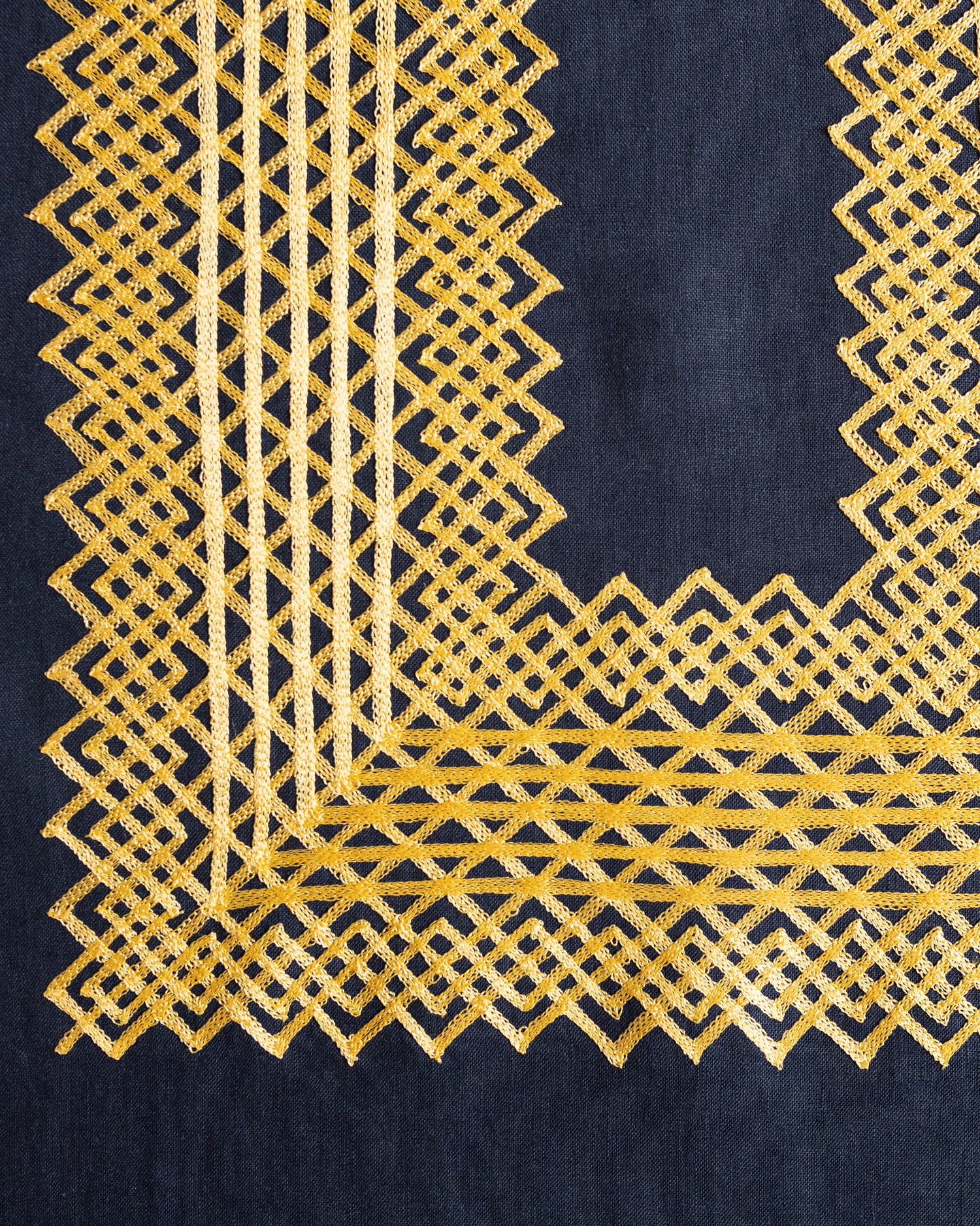 Huipil Panchito Negro / Dorado