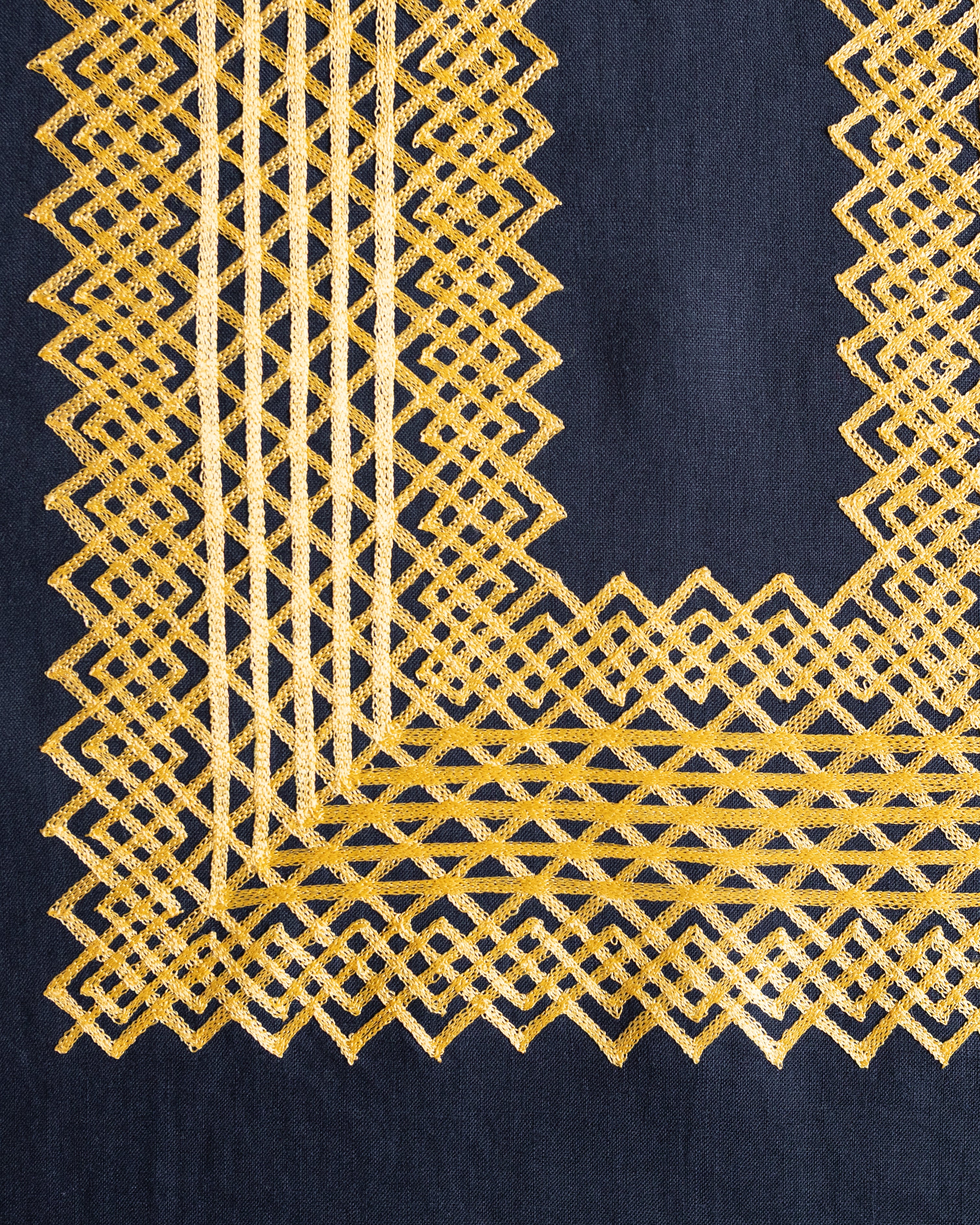 Huipil Panchito Negro / Dorado