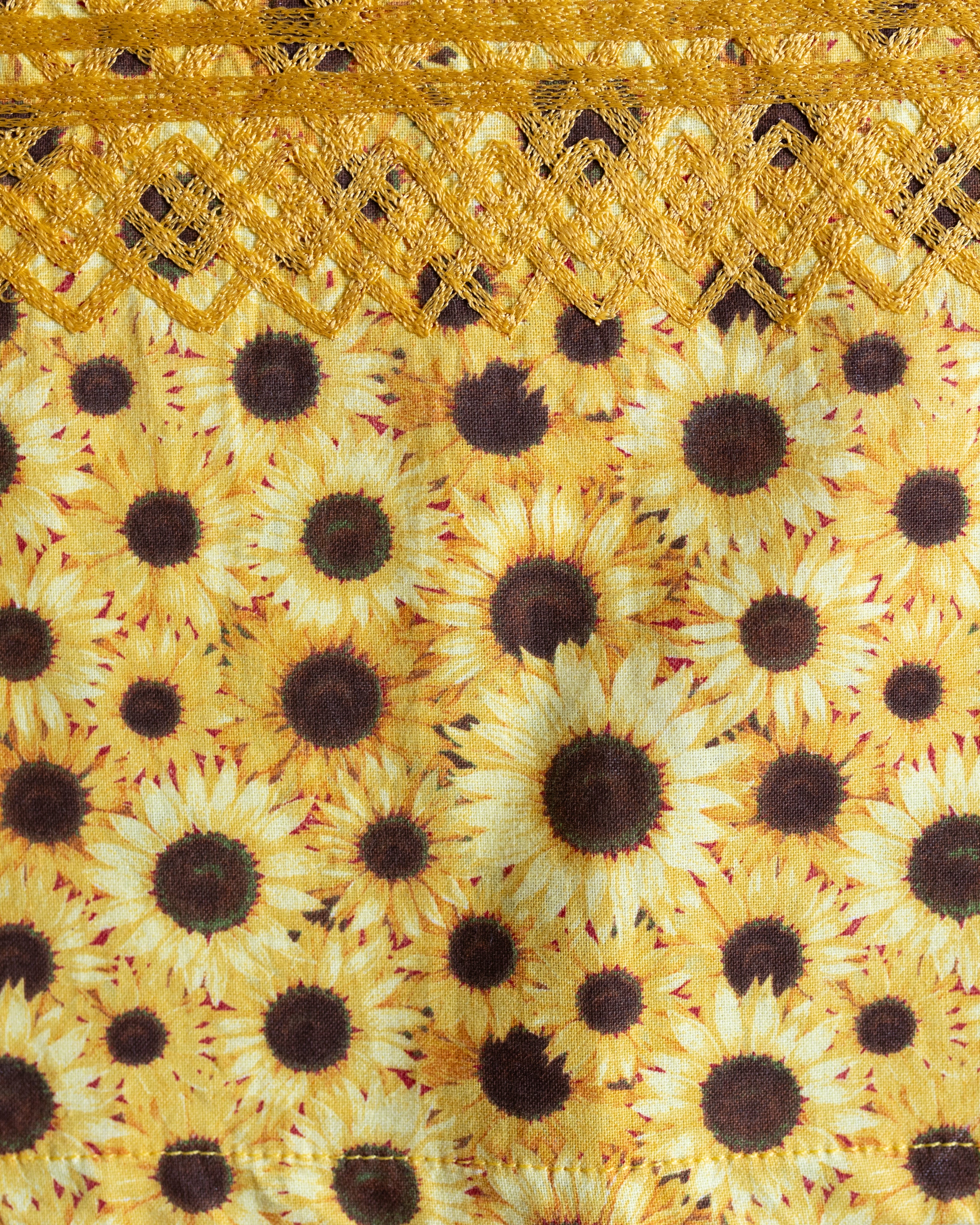 Huipil Panchito Girasoles