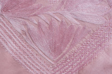 Cargar imagen en el visor de la galería, Huipil Magueyito Monocromático Rosa Pastel