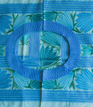 Cargar imagen en el visor de la galería, Huipil Magueyito Menta / Azul pastel