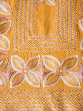 Cargar imagen en el visor de la galería, Huipil Flor de San Juan Oro / Capuchino